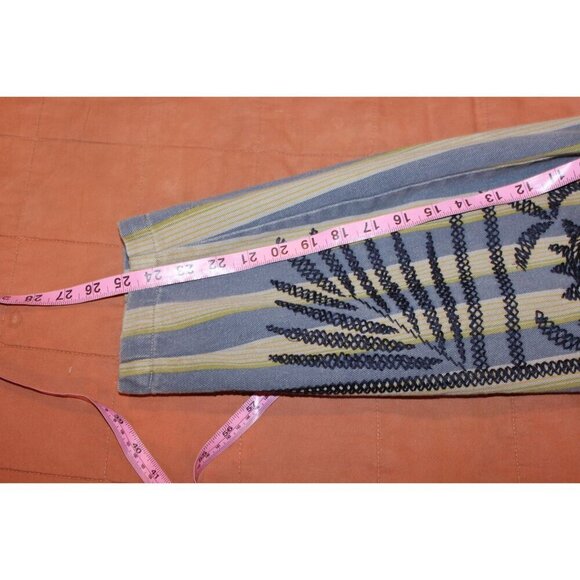 Urban Outfitters Kimichi Blue Striped Emboidered Pleasted Cropped Jeans size 8 - Picture 12 of 12